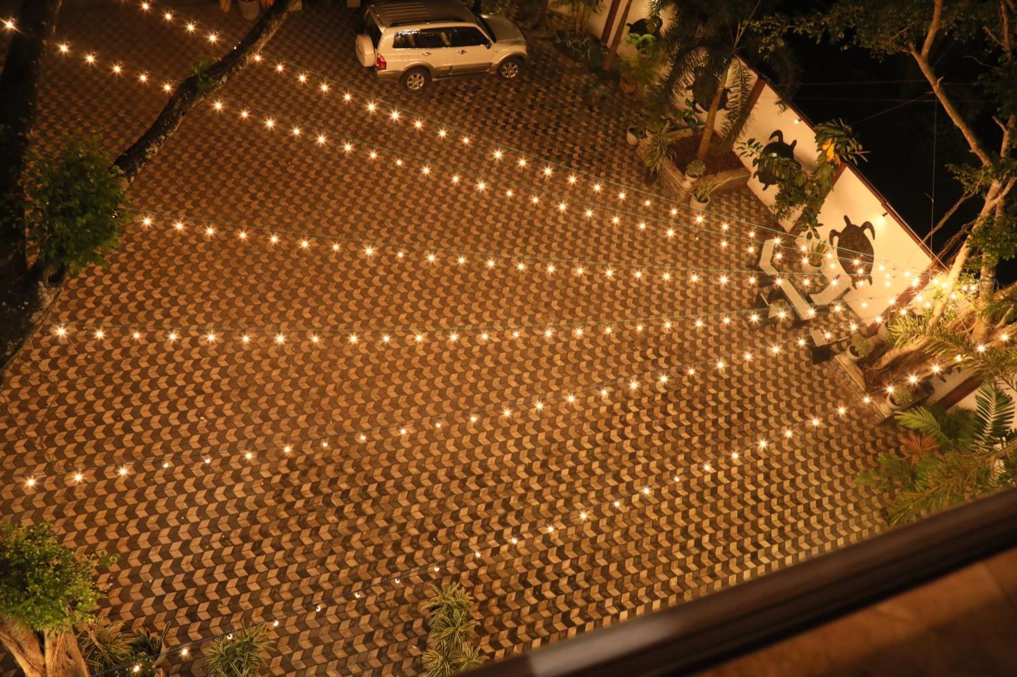 Crystal Wave Holiday Resort Polhena Matara Bagian luar foto